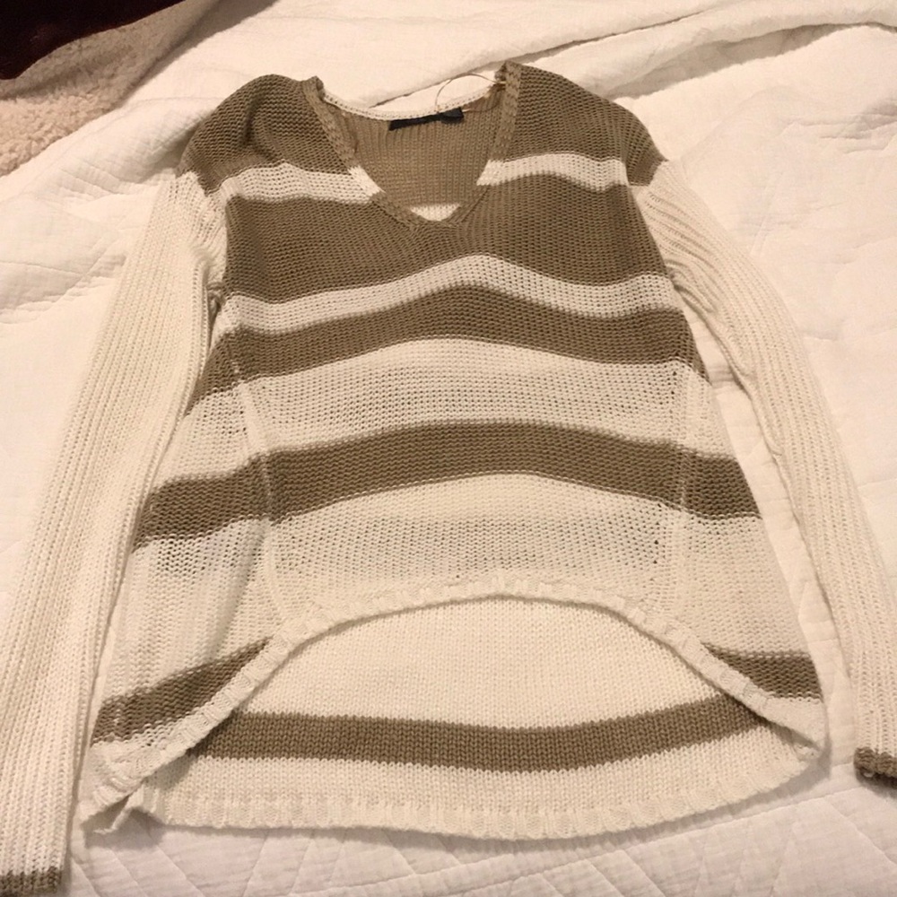 Barely worn khaki and white sweater